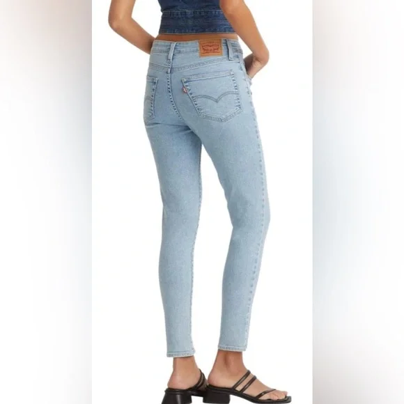 Levi’s 721 High Rise Skinny Medium Indigo Stonewash - Picture 2 of 8